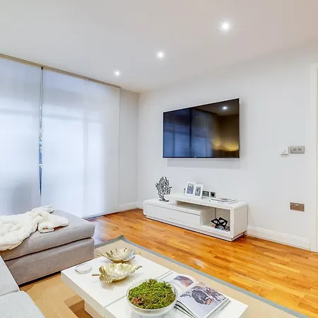 Apartment Chic 2br Haven Nestled In Vibrant Battersea London