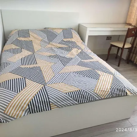 Homestay Comfort Spacious Double In Chingford, London 1 *