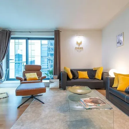 24hr Concierge, Gym, Pool, Museum, Shopping Centre London