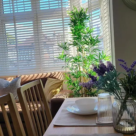Apartment Beautiful 4bedroom 2bath Wifi And Free Parking