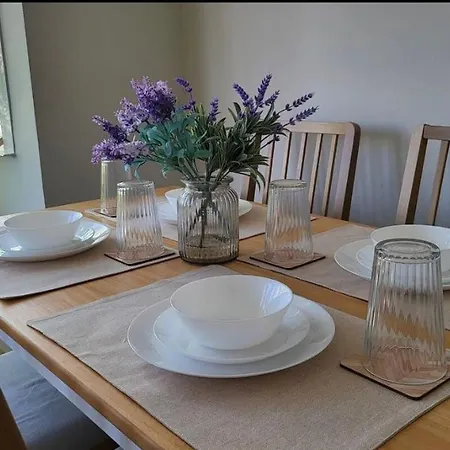 Apartment Beautiful 4bedroom 2bath Wifi And Free Parking *