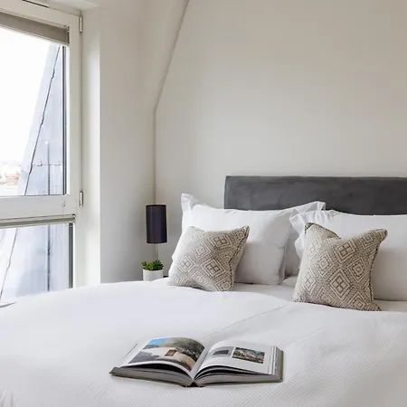 Native Marylebone Lane Apartment *