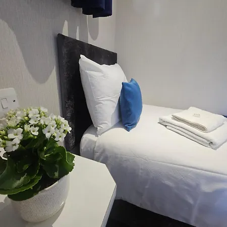 Otel George