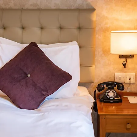 The Red Lion Отель Хитроу