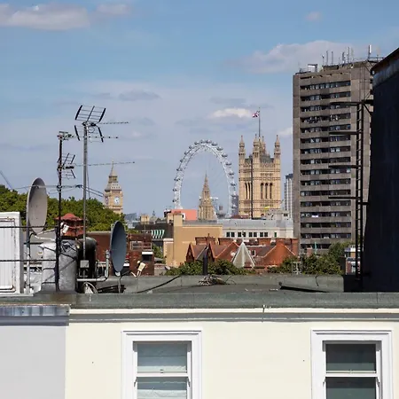 Express Victoria By Ihg Hotel London