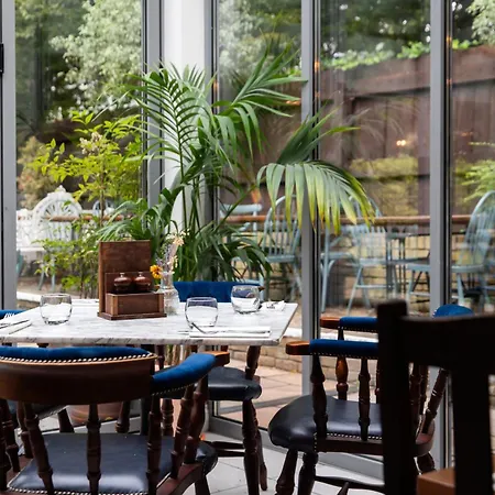 The Pilot Inn 3*