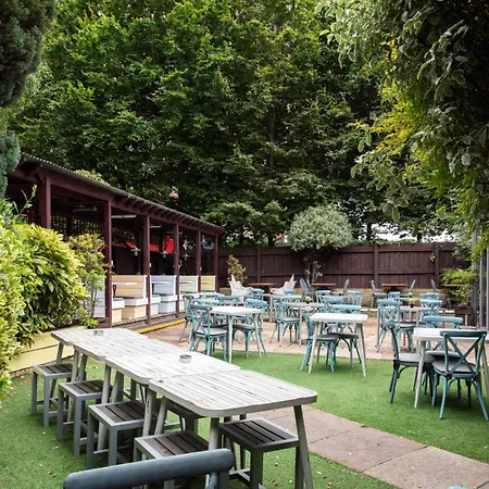 Мини-отель The Pilot Inn 3*
