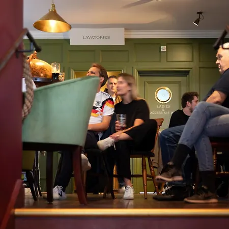 Мини-отель The Pilot Inn Лондон