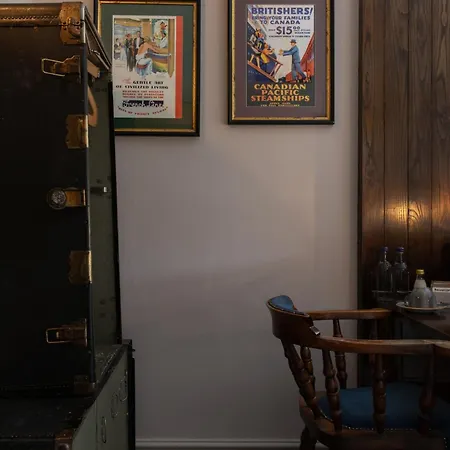 Мини-отель The Pilot Inn 3*