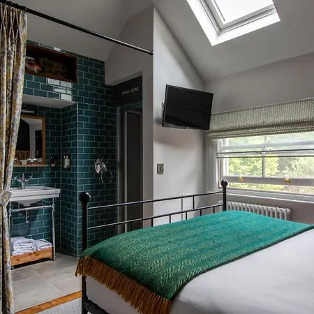 The Pilot Inn Мини-отель 3*