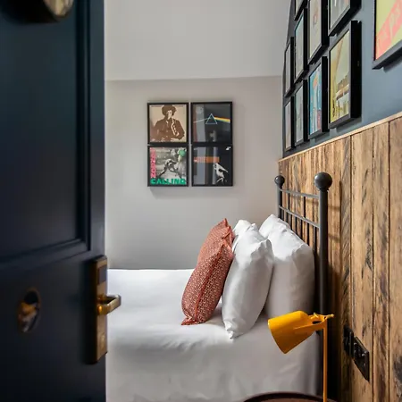 Мини-отель The Pilot Inn 3*