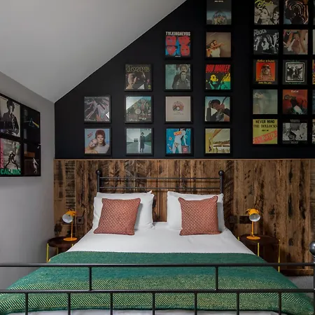 The Pilot Inn Мини-отель Лондон