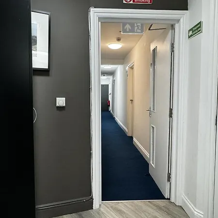 Hotel The Bank 3*