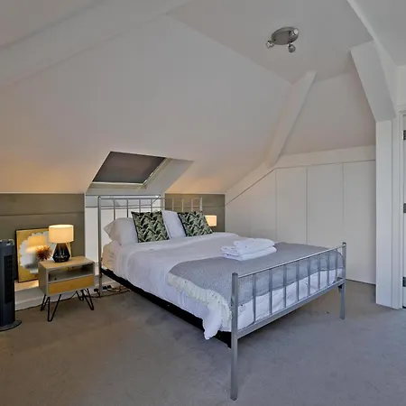 Old St Penthouse *