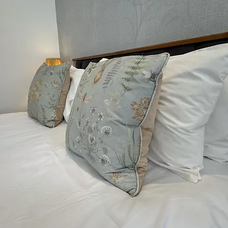 Avonmore West Kensington Private Bed & Breakfast