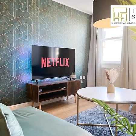 Apartment Last-minute Specials L Premium On 2 Double Bed For 6 Guests L Deals L Hofin Short Lets & Serviced