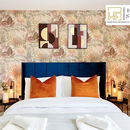 Apartment Last-minute Specials L Premium On 2 Double Bed For 6 Guests L Deals L Hofin Short Lets & Serviced