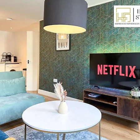 Last-minute Specials L Premium On 2 Double Bed For 6 Guests L Deals L Hofin Short Lets & Serviced