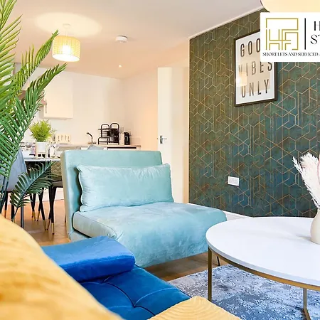 Last-minute Specials L Premium On 2 Double Bed For 6 Guests L Deals L Hofin Short Lets & Serviced