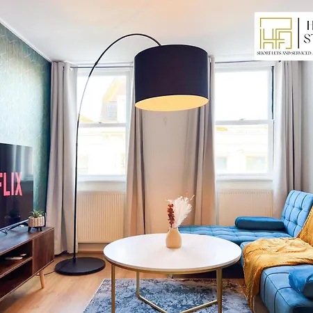 Last-minute Specials L Premium On 2 Double Bed For 6 Guests L Deals L Hofin Short Lets & Serviced * London