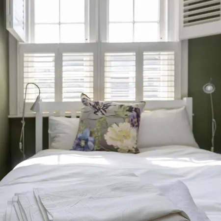 Beautiful & Cosy 2bd House - Southwark Holiday home London