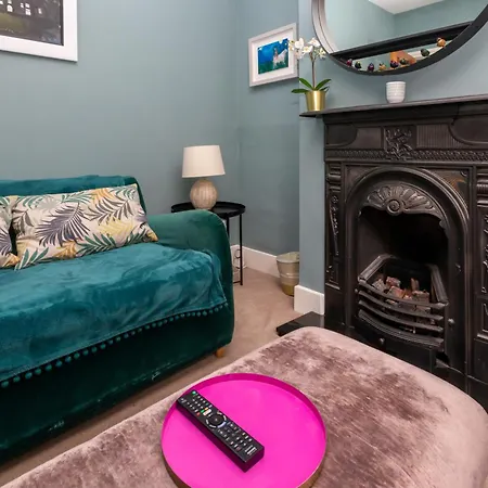 Beautiful & Cosy 2bd House - Southwark *