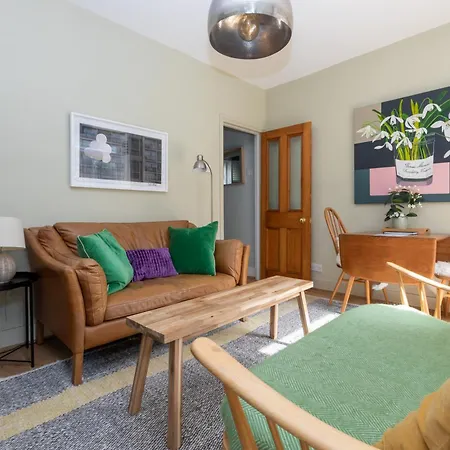 Beautiful & Cosy 2bd House - Southwark Holiday home London