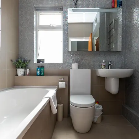 Beautiful & Cosy 2bd House - Southwark London
