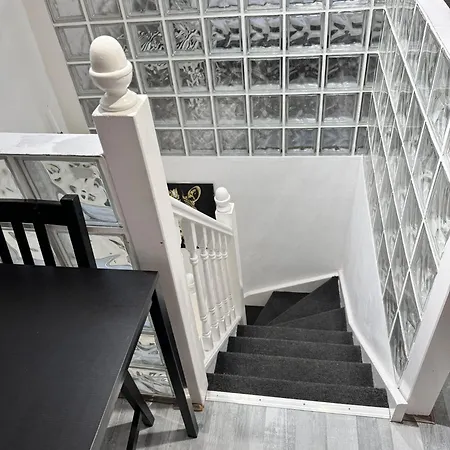 Gasthuis Studio Ensuite Newbury Park London Ilford