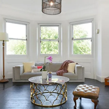 Renovu Premium Homes In Kensington Apartment