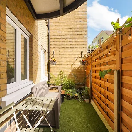 Apartament A Beautiful Stylish 2 Bedroom -city Of *