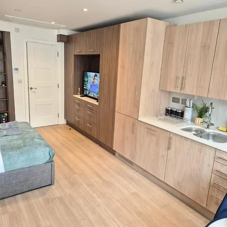Appartamento Modern & 3bedroom Flat With Pvt Balcony Steps From Regent's Park *