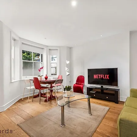 сеntral 2 Bedroom Flat In Acton *