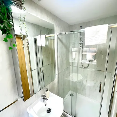 Homestay The Luxe En-suite In Stratford *