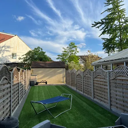 Stunning 2 Bedroom Ground Floor Flat Apartment Chingford