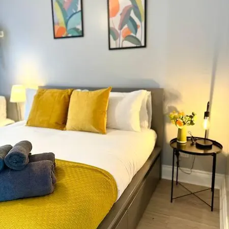 Garden 1-bed Flat 30min To Downtown & Free Parking London