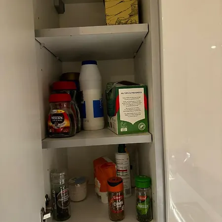 Apartment Two Br Flat In Britannia Point Bp65 London
