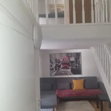 Duplex Studio Flat By Hyde Park- Flat 6 * London