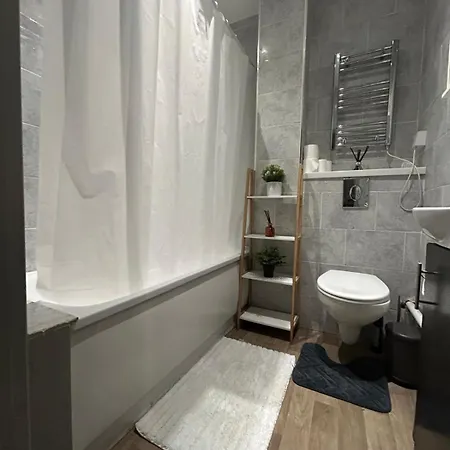 Kingcross 3 Bedroom Flat, 3mins To Euston Apartment London
