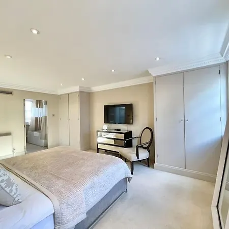 Luxury 3-bdr Flat Near Selfridges Mayfair
