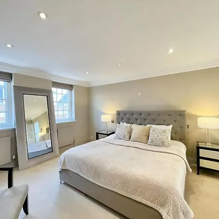 Luxury 3-bdr Flat Near Selfridges Mayfair Apartment London