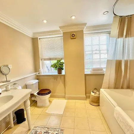 Luxury 3-bdr Flat Near Selfridges Mayfair Apartment
