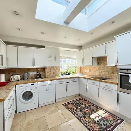 Luxury 3-bdr Flat Near Selfridges Mayfair Apartment *