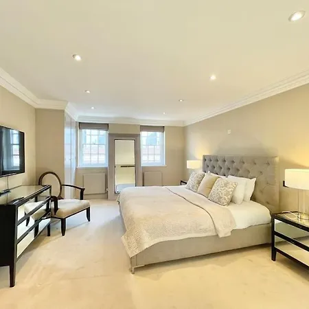 Luxury 3-bdr Flat Near Selfridges Mayfair London