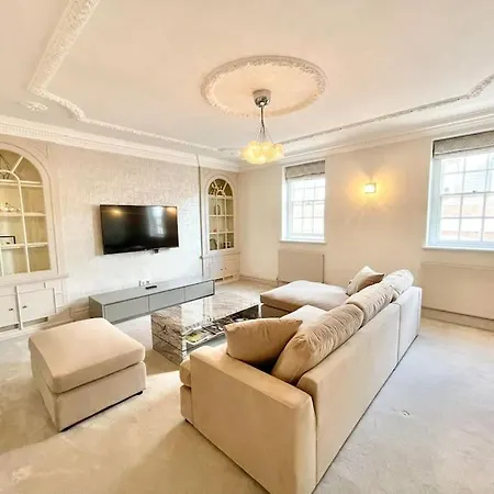 Luxury 3-bdr Flat Near Selfridges Mayfair *