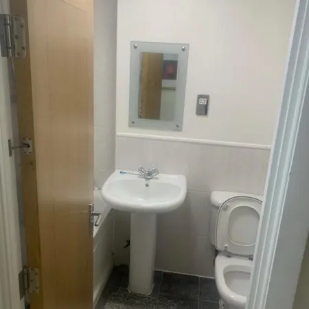 Budget,cosy Double Bedroom - Shared Bathroom Accommodatie bij particulieren