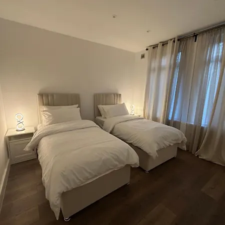 Flat In