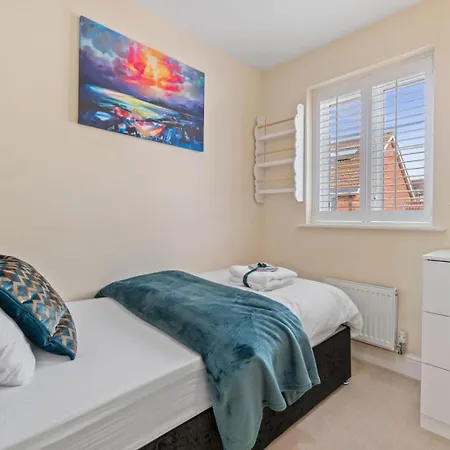 Holiday home Cosy 3 Bedroom Spacious House *