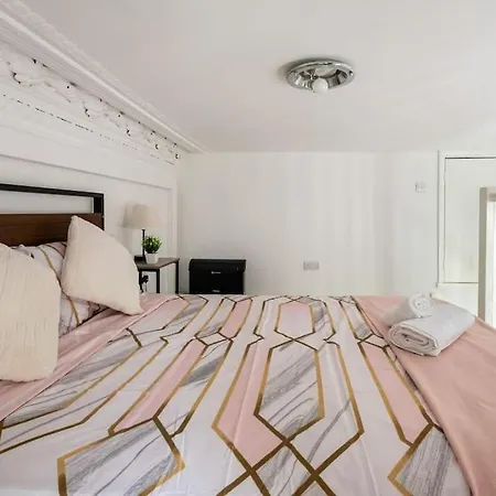 Quiet Terraced For Relaxing Escapes