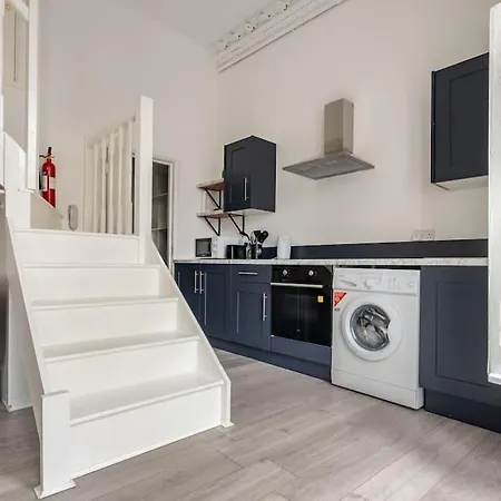 Quiet Terraced For Relaxing Escapes Appartamento Londra